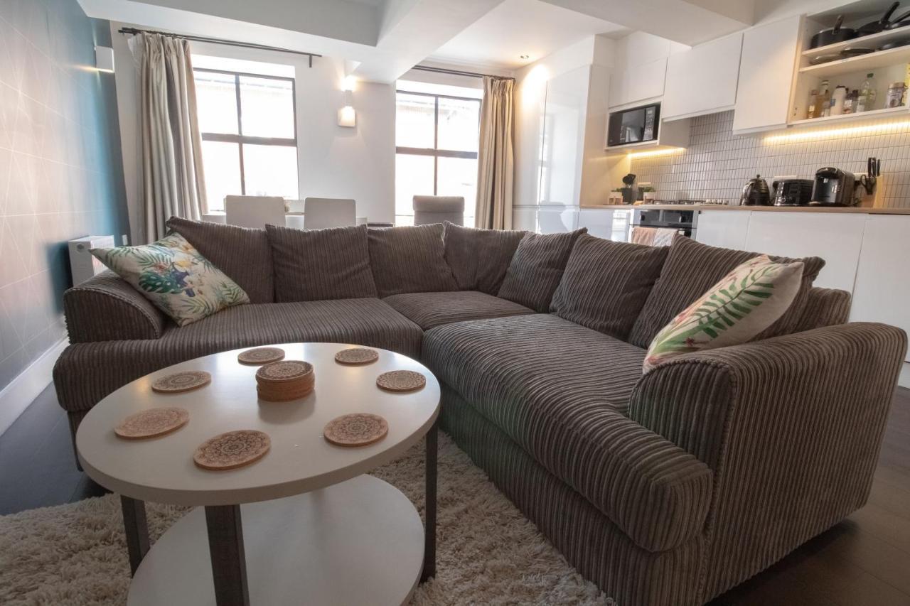 The New52 Oxford By 360Stays - Bespoke 2 Bed Luxury Apartment In The Heart Of Oxford City Centre With Parking מראה חיצוני תמונה