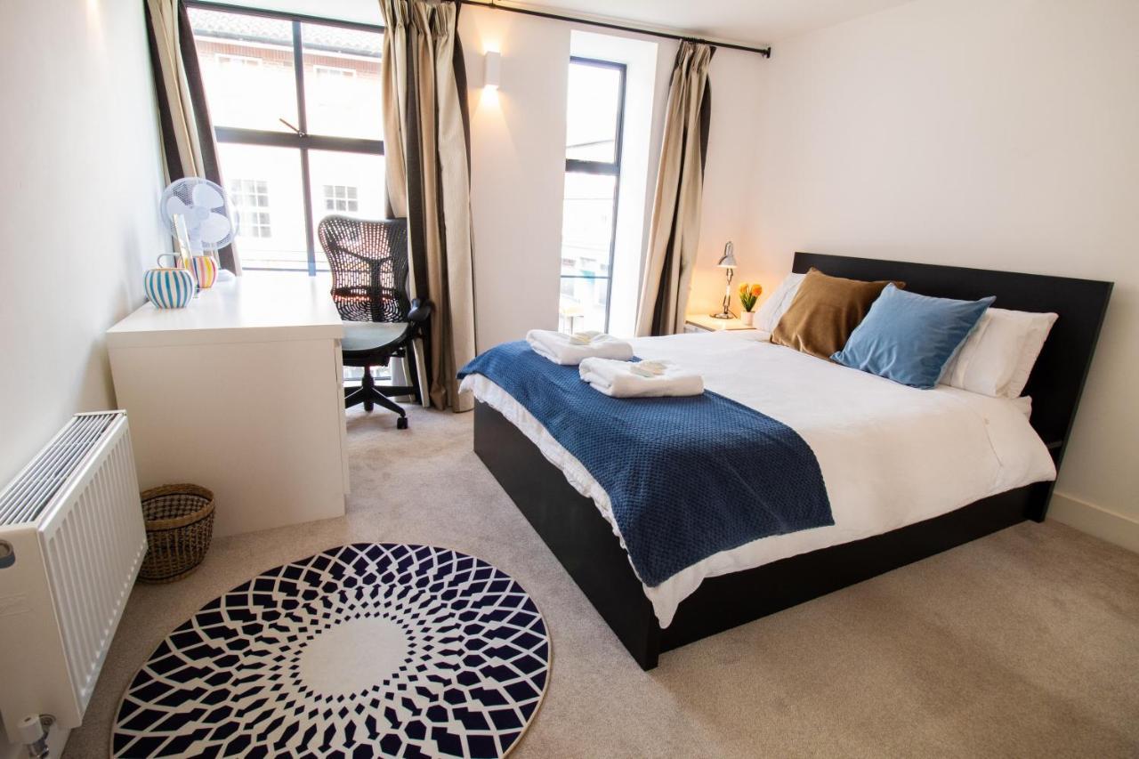 The New52 Oxford By 360Stays - Bespoke 2 Bed Luxury Apartment In The Heart Of Oxford City Centre With Parking מראה חיצוני תמונה